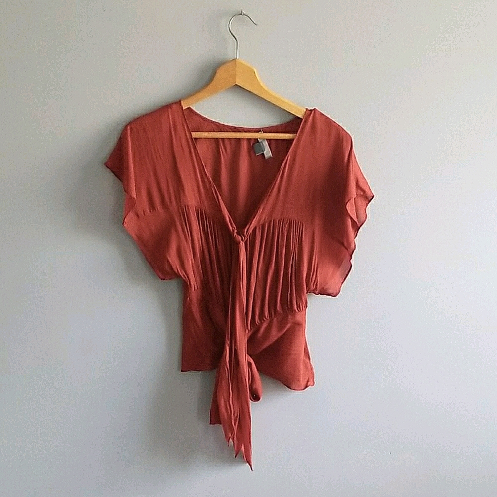 Lil top anthropology so cute